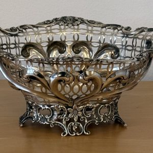 Victorian silver basket London 1891 William Comyns