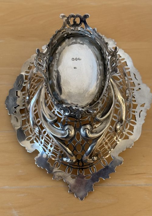 Victorian silver basket London 1891 William Comyns